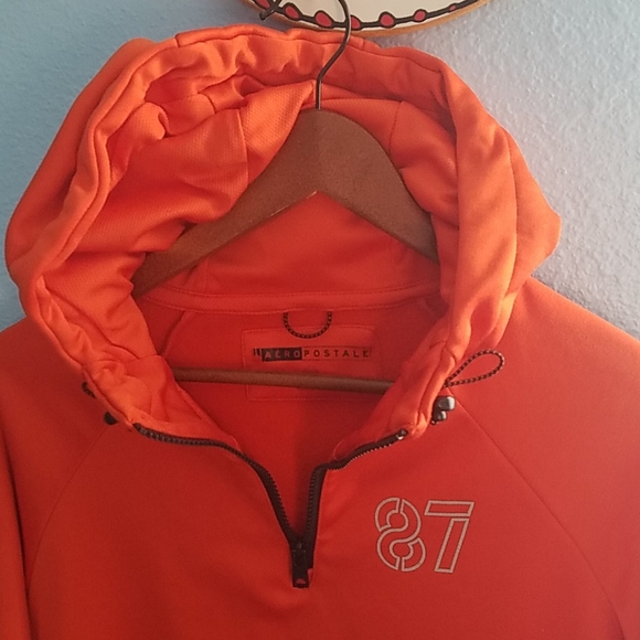 Hooded sweatshirt - Picture 2 of 5